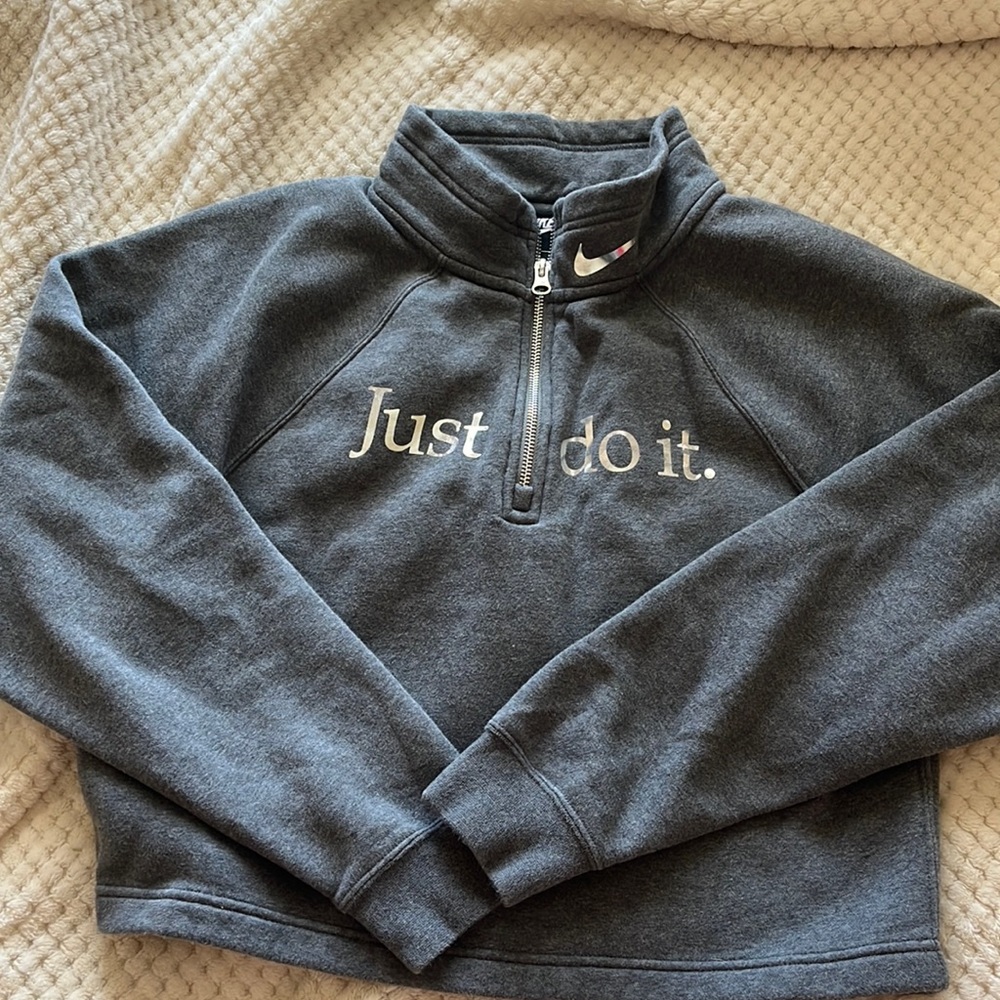 Nike crop sweatshirt